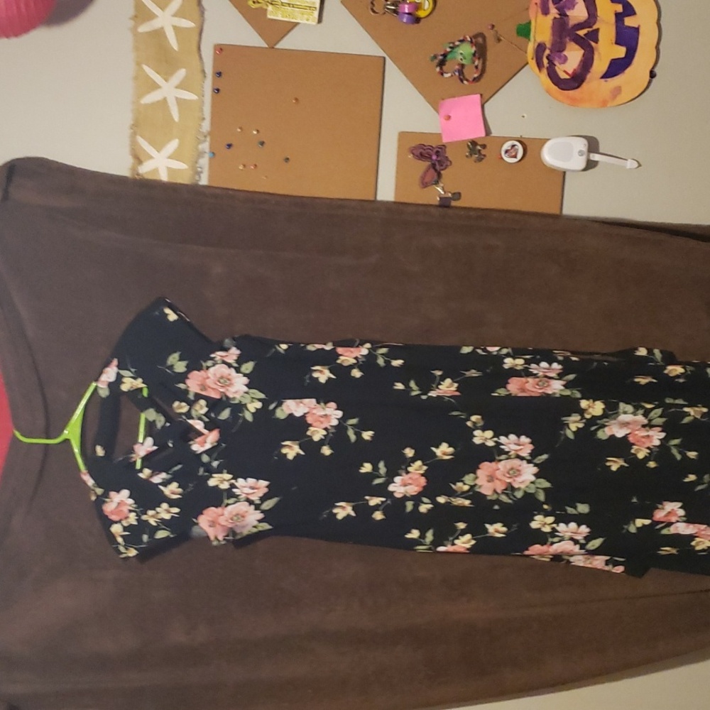 Summer Dress - Picture 2 of 2